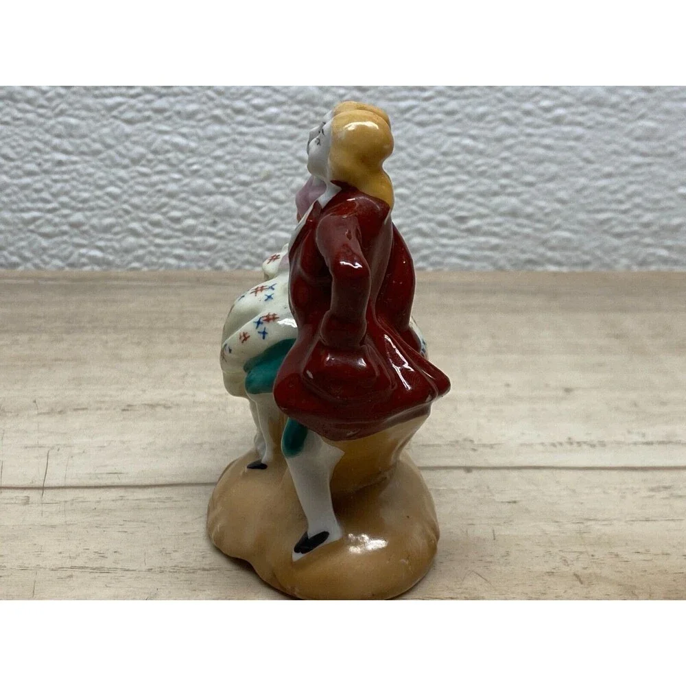 Vtg Victorian Couple Miniture Porcelain Figurine Made In Japan
